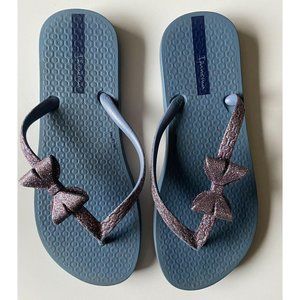 IPAMEMA Girls Sz 2/3 Blue Flip Flop SANDALS SHOES